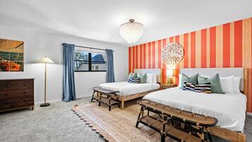 5 bedrooms, desk, iron/ironing board, travel crib