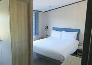 2 bedrooms - Superior Lodge 2 Bed (Penzance)