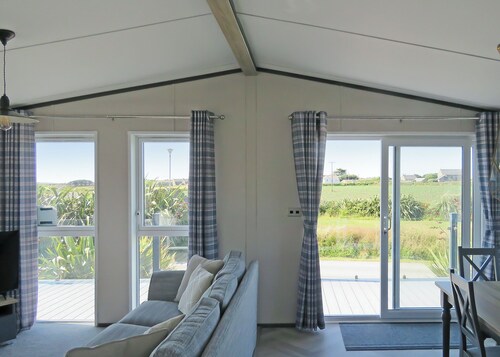 Superior Lodge 2 Bed