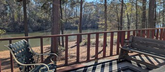 Cozy modern lake retreat - 75 acres of serenity for business or pleasure