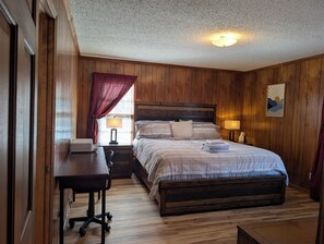 2 Schlafzimmer, Schreibtisch, Bügeleisen/Bügelbrett, kostenloses WLAN