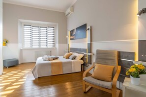 1 bedroom, desk, iron/ironing board, free WiFi