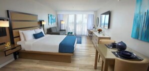 1 bedroom, iron/ironing board, free WiFi, bed sheets - Divi Aruba Phoenix Beautiful Beach Front Condo With Spectacular Pool & Amenities (Noord)