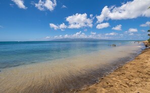 Una spiaggia nelle vicinanze
