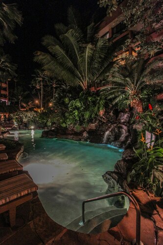 Studio w/ Balcony & Full Kitchen | Access to Pool