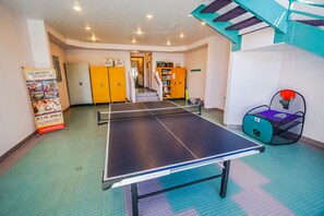Games room - Cozy 1BR Townhouse w/ Balcony & Fireplace (Sedona)