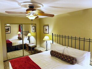 1 bedroom, iron/ironing board, travel crib, free WiFi - Cozy 1BR Condo w/ Pool Access in Vail (Vail)