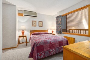 1 室のベッドルーム、WiFi (無料)、ベッドシーツ