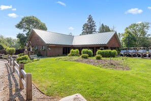 Exterior - Point Condos 2BR w/ Lake Views & Fireplace (Breezy Point)