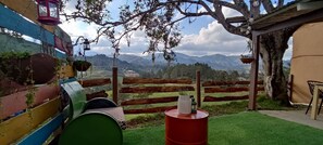 Terrace/patio - Casita Alta Constanza, breathtaking views Pet Friendly (Concepción de La Vega)