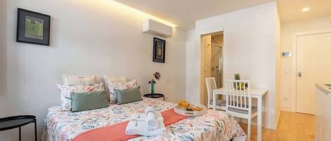 1 bedroom, travel crib, WiFi, bed sheets