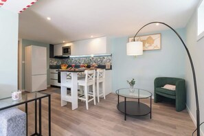Interior - HostWise - Quinta do Vintém near WOW (Vila Nova de Gaia)