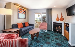 Televisión LCD, películas con cargo, estación para reproductor de MP3