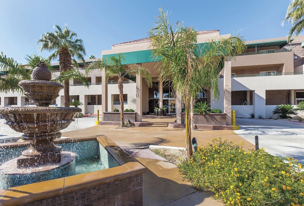 Palm Springs Condos by null