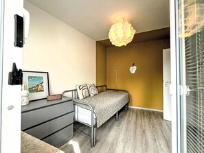 2 bedrooms, internet