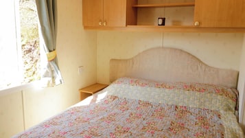 3 bedrooms, individually decorated, individually furnished