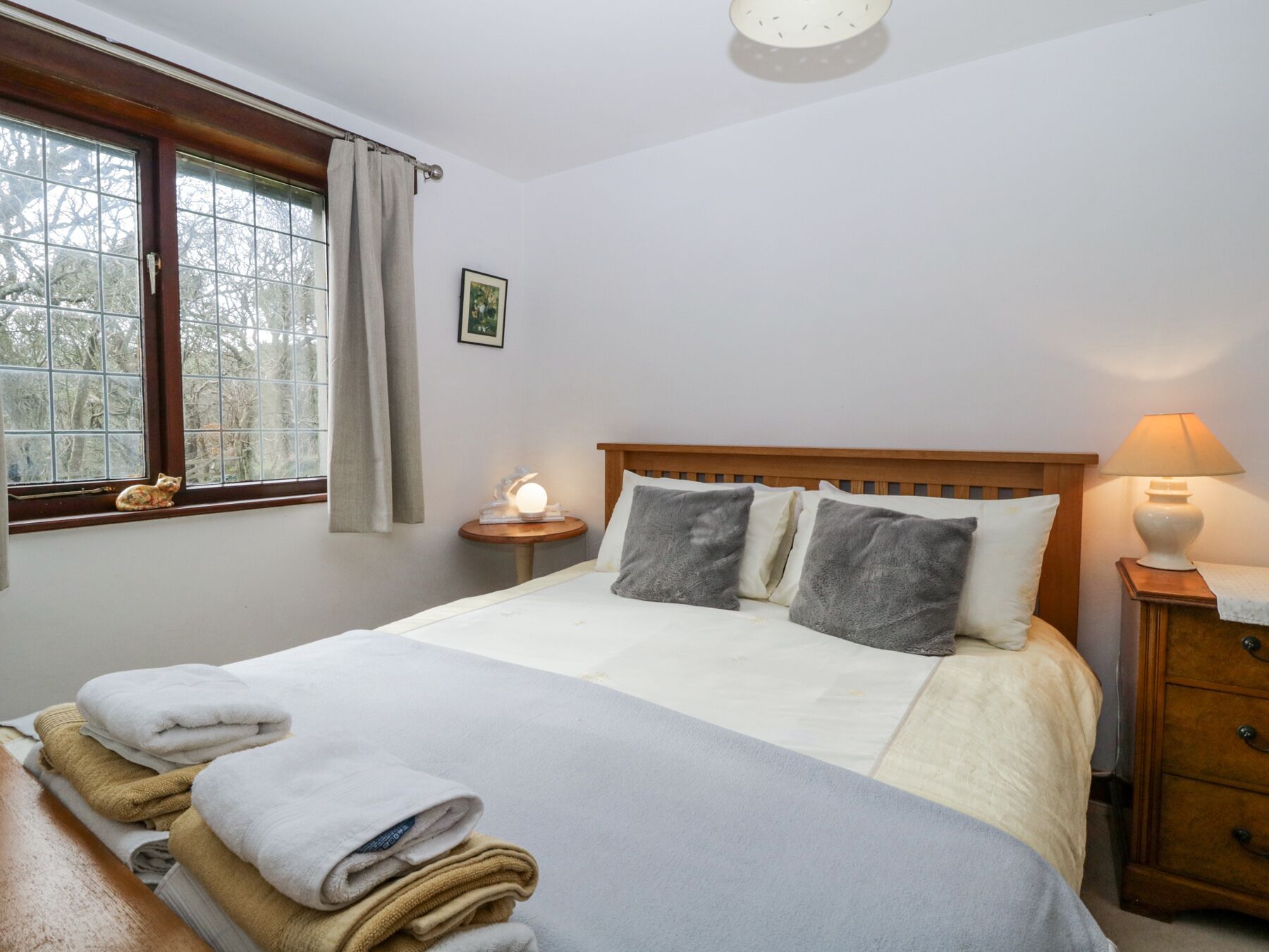 1 Schlafzimmer, individuell dekoriert, individuell eingerichtet