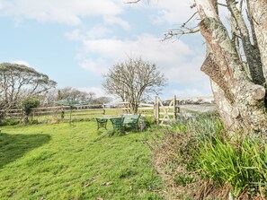 Property grounds - Wringford Farm Annexe (Torpoint)