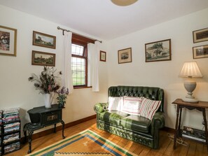 Living area - Wringford Farm Annexe (Torpoint)