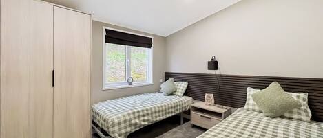 2 bedrooms