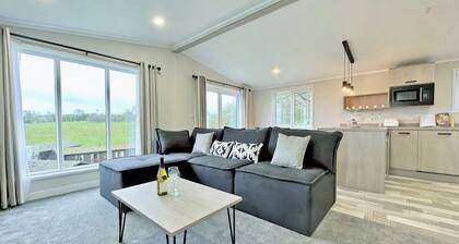 Superior Lodge 2 Bed