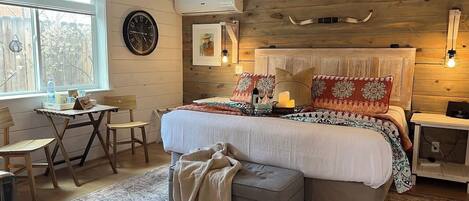 1 dormitorio, tabla de planchar con plancha, wifi y ropa de cama