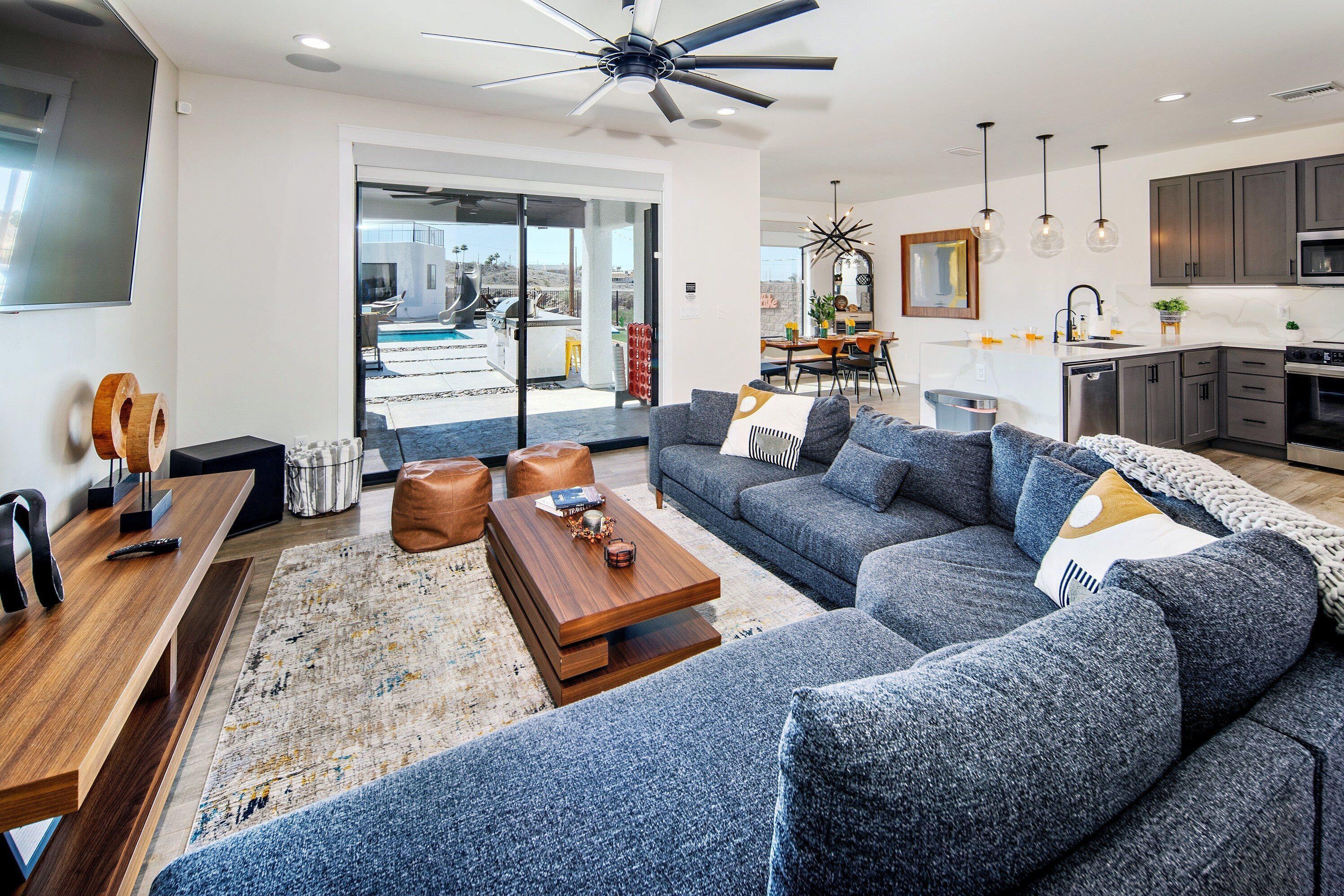 Smart-TV, peis og bordtennis