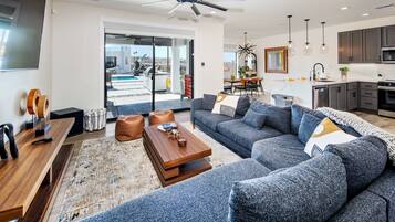 Smart-TV, peis og bordtennis