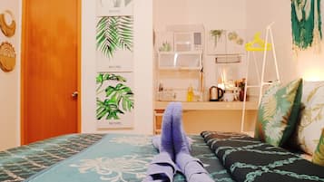 Deluxe Studio, Garden View | Premium bedding, down comforters, Select Comfort beds, desk