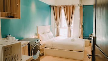 Deluxe Room | 1 bedroom, desk, free WiFi
