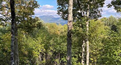 Sugar Mountain Hideaway: 2-2 home on Private Secluded Road w breathtaking view
