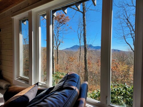 Sugar Mountain Hideaway:  2-2 home on Private Secluded Road w breathtaking view