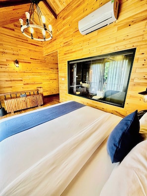 Minibar, in-room safe, individually decorated, individually furnished - SAPA PINE HILL ECOLODGE  (Sa Pa)