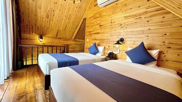 Minibar, in-room safe, individually decorated, individually furnished