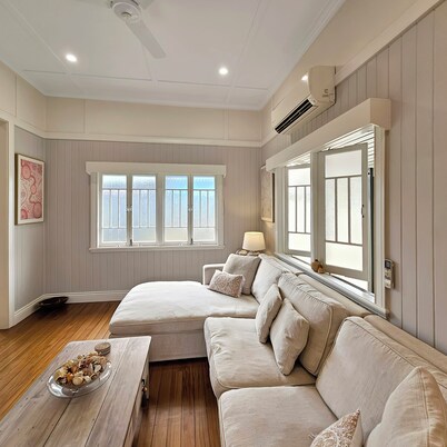 Lakehouse Properties - Alia's Estate