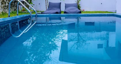 Ceylon Luxury Villa with Private Pool
Mirissa