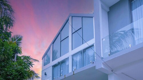 Ceylon Luxury Villa with Private Pool
Mirissa