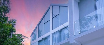 Ceylon Luxury Villa with Private Pool
Mirissa