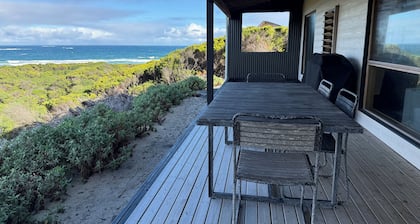 Welcome to Admiral Cabin, a luxurious off-grid retreat on King Island, Tasmania.