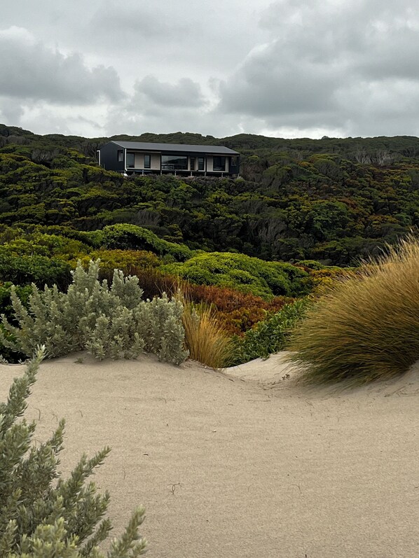 Exterior - Welcome to Admiral Cabin, a luxurious off-grid retreat on King Island, Tasmania. (Nugara)