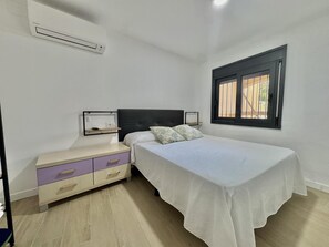 2 soverom og strykejern/-brett