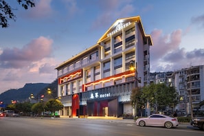 Exterior - YUJIE HOTEL (Zhangjiajie)