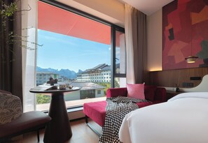 Kamar Double Deluks, pemandangan gunung | Seprai premium, selimut bulu angsa, busa memori, dan meja kerja