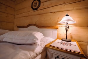 1 habitación, tabla de planchar con plancha, wifi gratis y ropa de cama