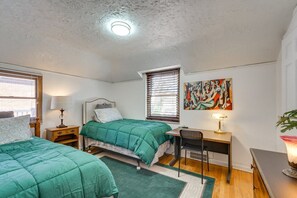 3 bedrooms, iron/ironing board, free WiFi, bed sheets