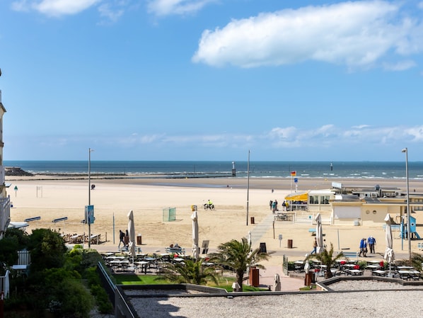 Tæt på stranden