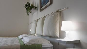 4 bedrooms, free WiFi, bed sheets