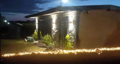 1Bed Cottage, Sleeps 2 - Mountain Views, Parking