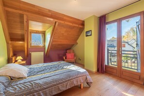 3 bedrooms, iron/ironing board, free WiFi, bed sheets - Holiday Home 'Le Pircourlet' with Mountain View, Private Terrace and Wi-Fi (Arras-en-Lavedan)