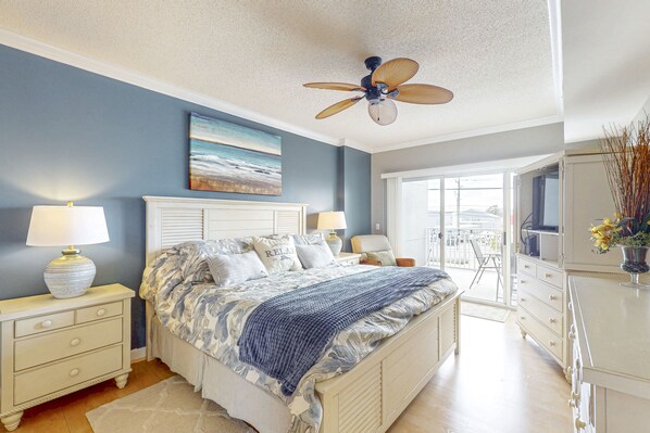 3 habitaciones, tabla de planchar con plancha, internet y ropa de cama 